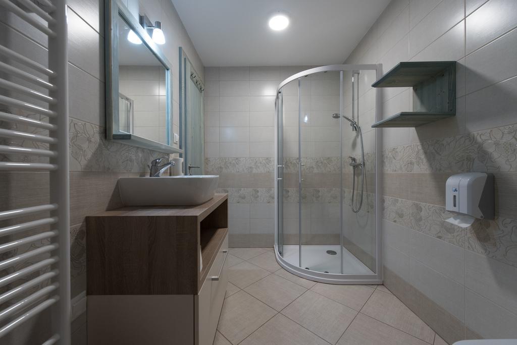 Guesthouse Tolc Spodnja Sorica Zewnętrze zdjęcie